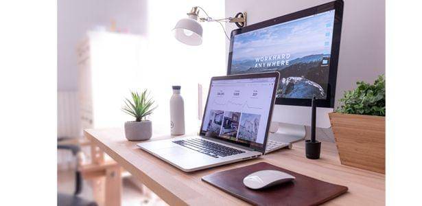 unsplash.com/Domenico Loia