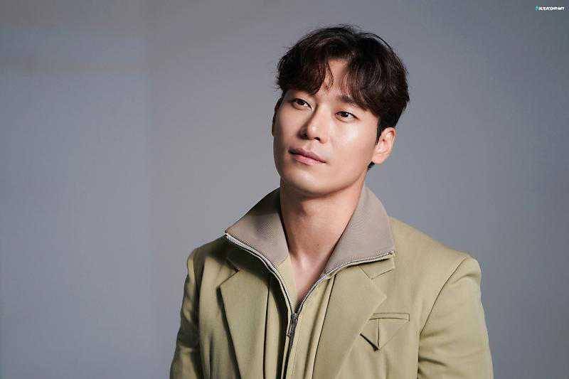 Park Hoon (post.naver.com/에일리언컴퍼니)