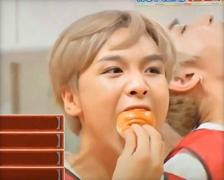 ekspresi idol KPop saat makan (twitter.com/rechaniee10)