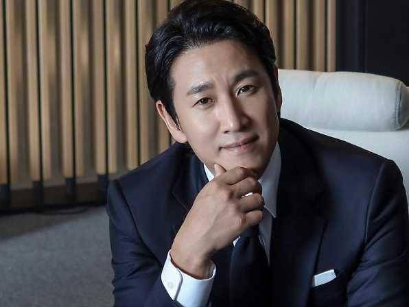 Lee Sun Kyun (post.naver.com/호두앤유ent)