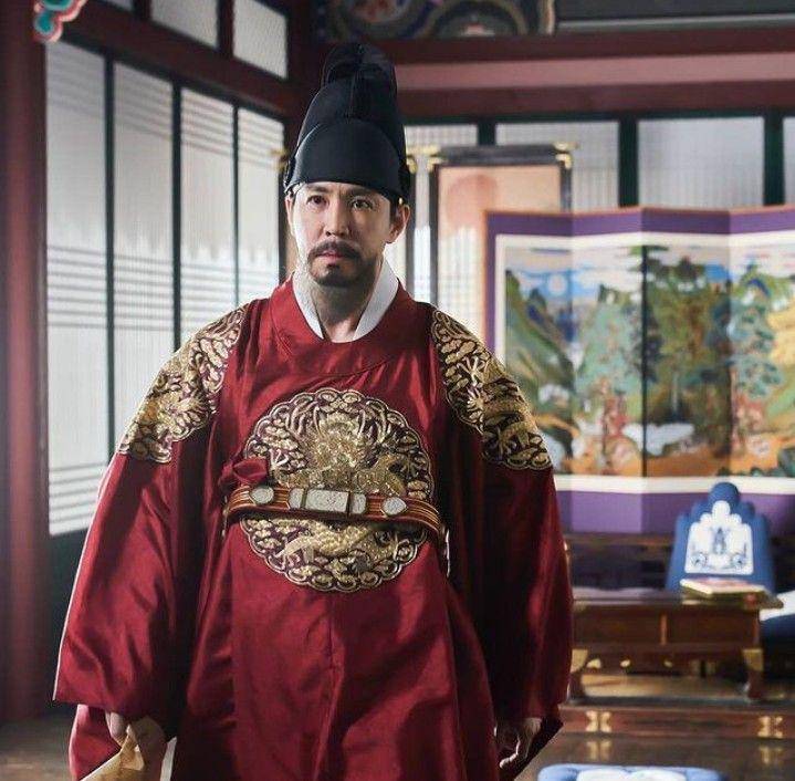 potret Choi Won Young di drama saeguk Under The Queen's Umbrella (dok. tvN/Under Queen's Umbrella)