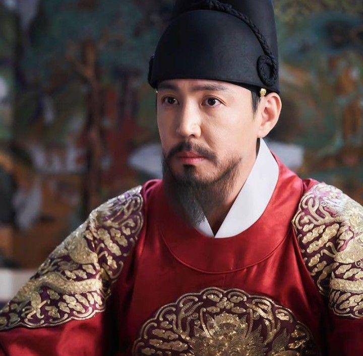 potret Choi Won Young di drama saeguk Under The Queen's Umbrella (dok. tvN/Under Queen's Umbrella)