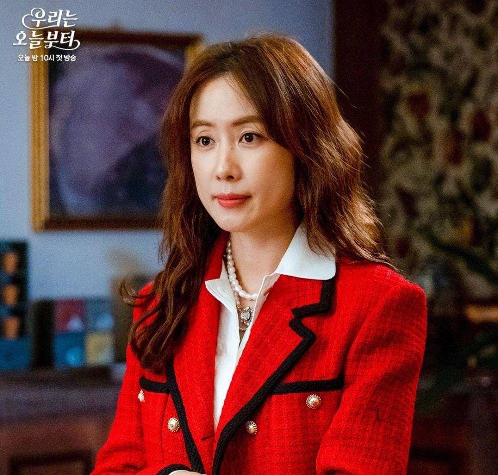 Hong Eun Hee di drama Woori the Virgin (instagram.com/sbsdrama.official)