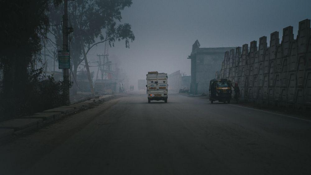 Imbas Cuaca Dingin Bercampur Polusi, India Dilanda Kabut Asap Tebal