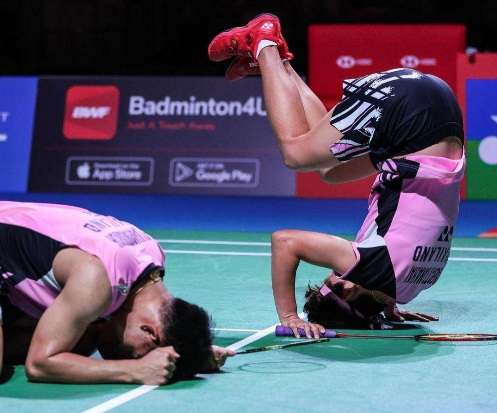 Dechapol Puavaranukroh/Sapsiree Taerattanachai (instagram.com/bwf.official)