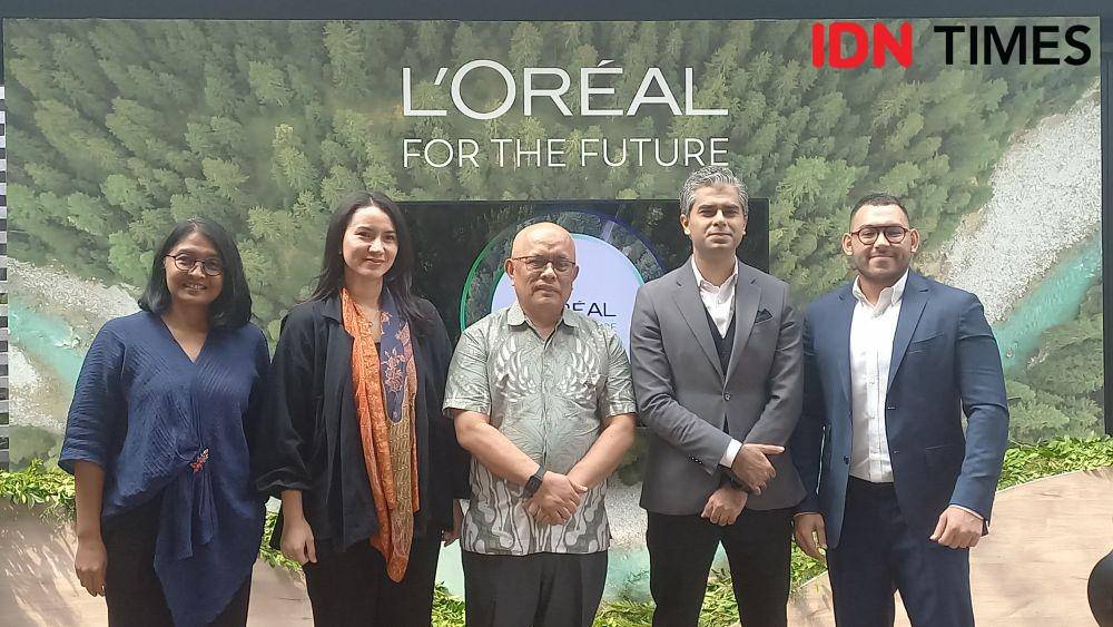 Press conference L'Oréal for the Future di Bale Nusa, Kebayoran, Selasa (6/12/2022). (IDN Times/Aprodithe Kyrie)