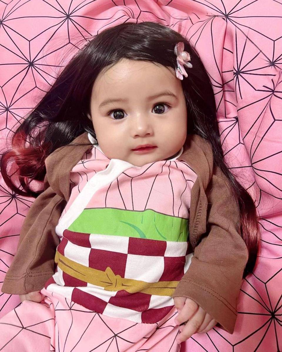 Potret Nadlyne dengan berbagai kostum (instagram.com/nandaarsynt)