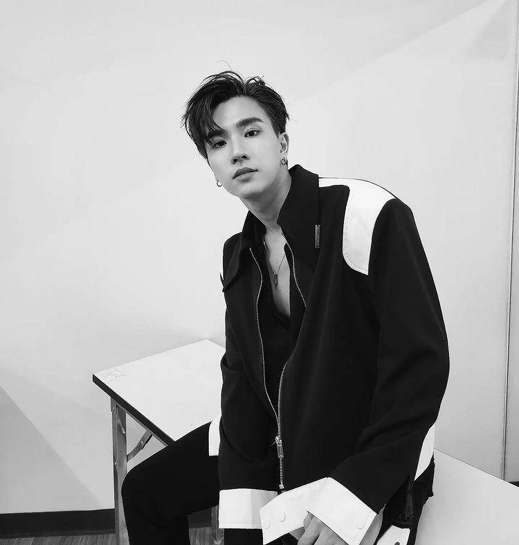 Perth Tanapon (instagram.com/perthppe)