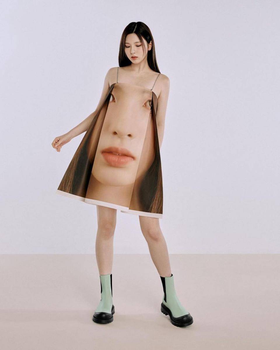 Bae NMIXX dalam photoshoot Loewe (instagram.com/nmixx_official)