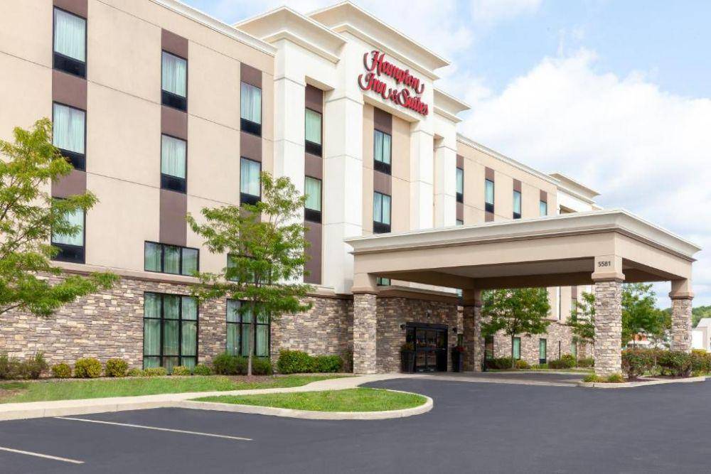 Hampton Inn and Suites Niles/Warren (booking.com)