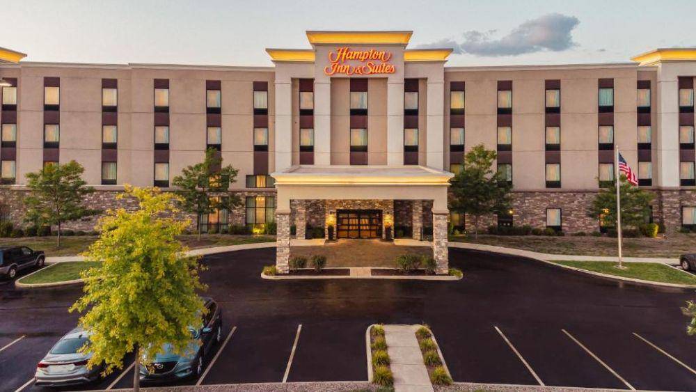 Hampton Inn and Suites Niles/Warren (booking.com)