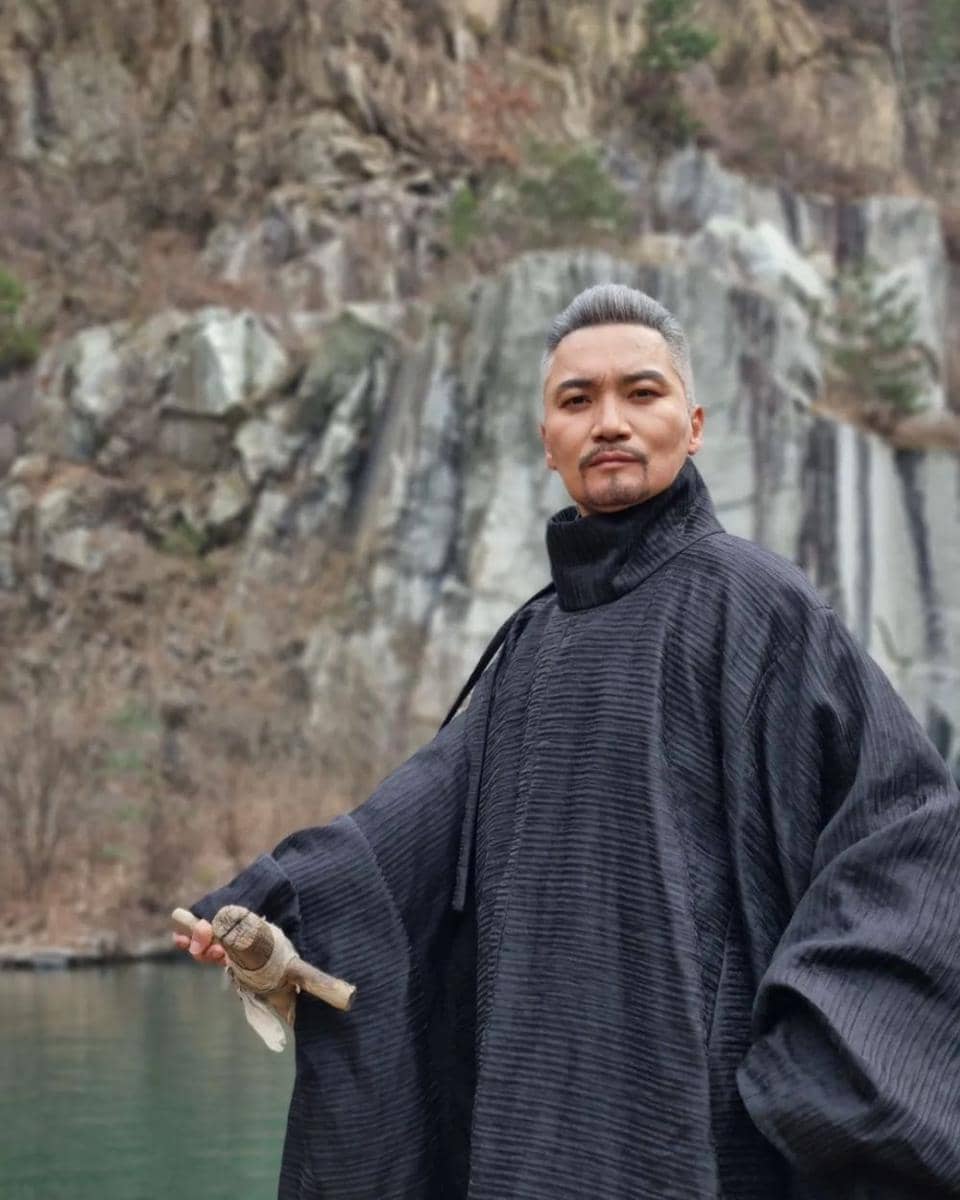 Jo Jae Yoon di balik layar Alchemy of Souls (instagram.com/jojaeyun74)