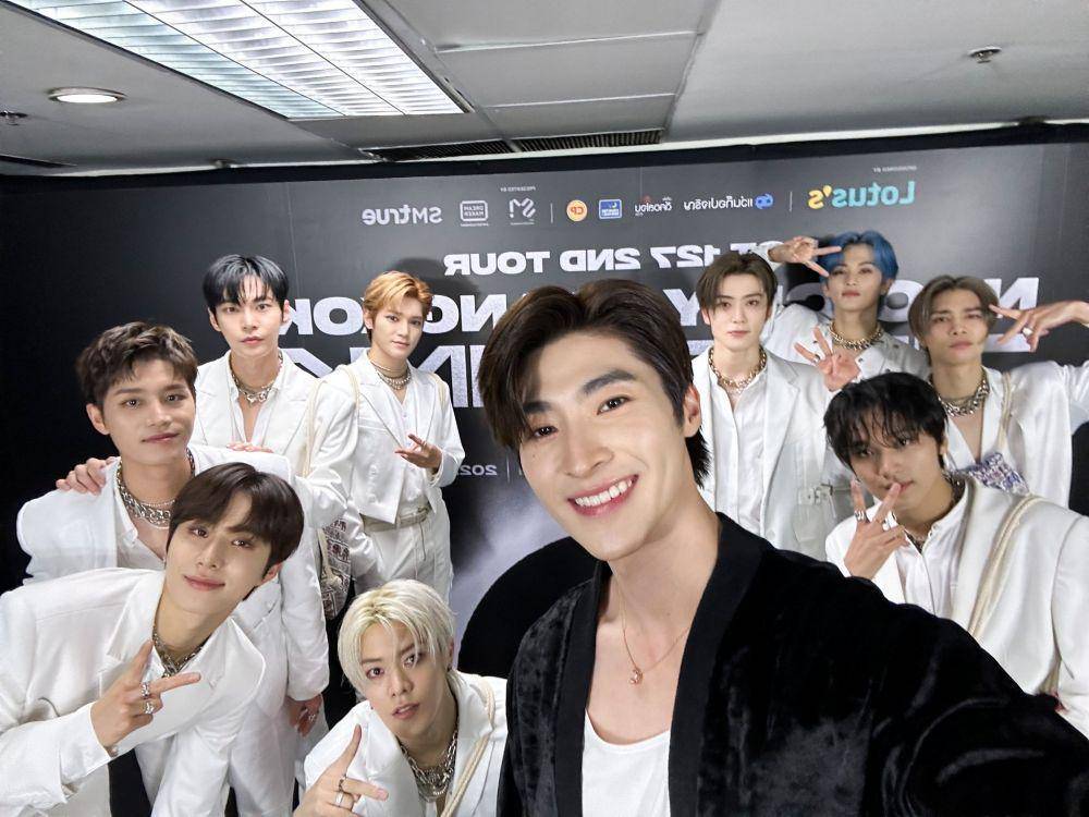 potret Blue Pongtiwat hadiri konser NCT 127 di Thailand (instagram.com/blue_pongtiwat)