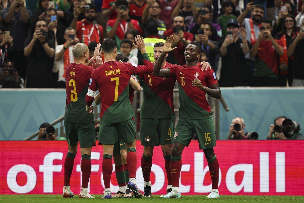 Selebrasi pemain Portugal saat bobol gawang Swiss. (Twitter/@selecaoportugal).