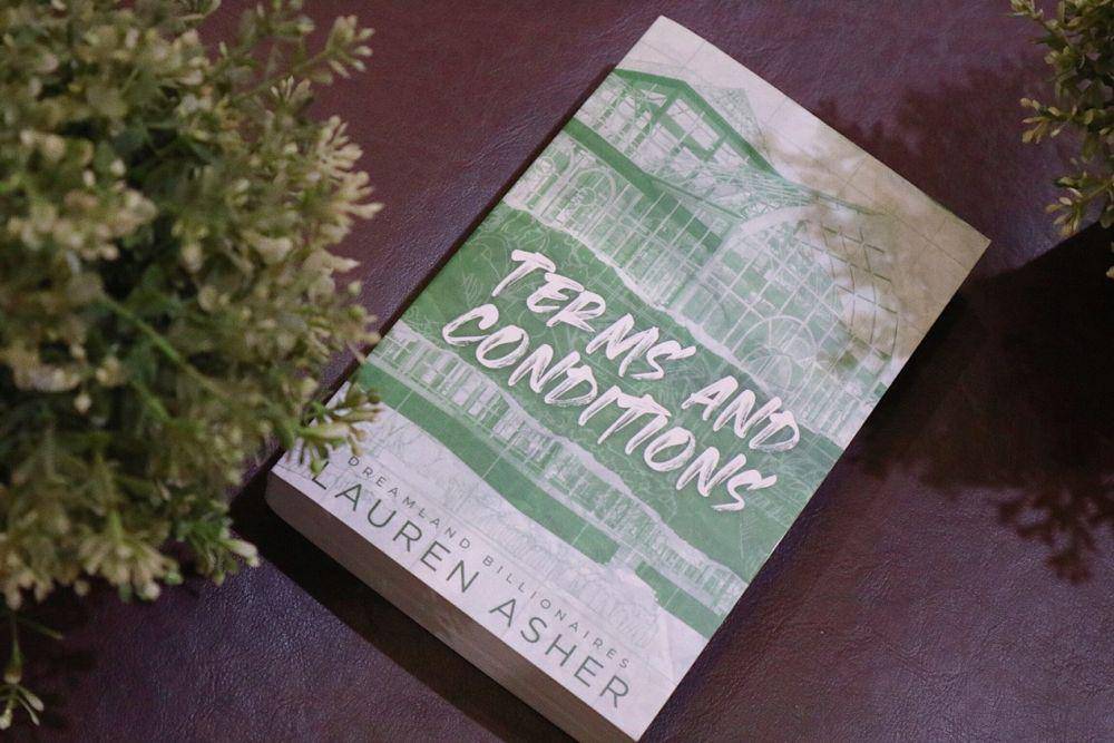 Terms and Conditions karya Lauren Asher (dok. pribadi/Alwiyah Nabilah)