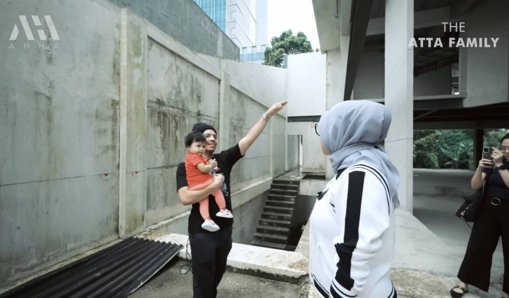 momen Atta dan Aurel cek rumah baru (youtube.com/attahalilintar)