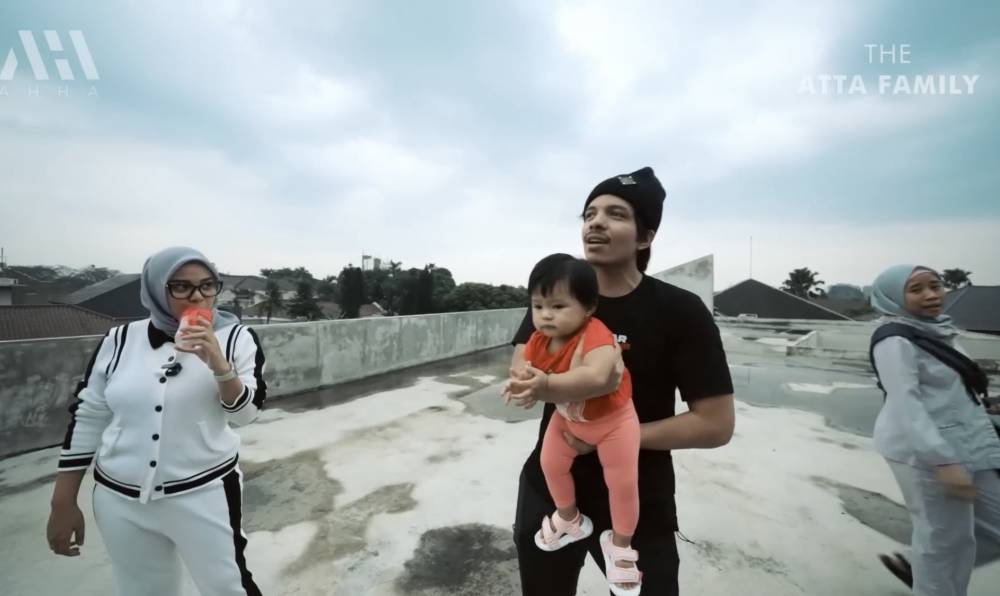 momen Atta dan Aurel cek rumah baru (youtube.com/attahalilintar)
