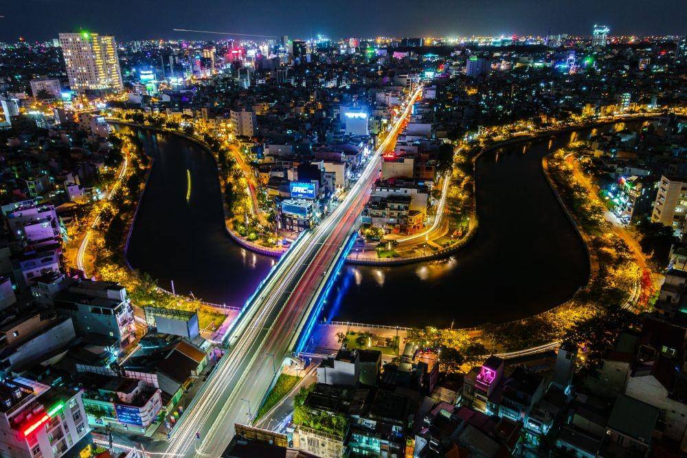 Ho Chi Minh, Vietnam (unsplash.com/mike_swigunski)