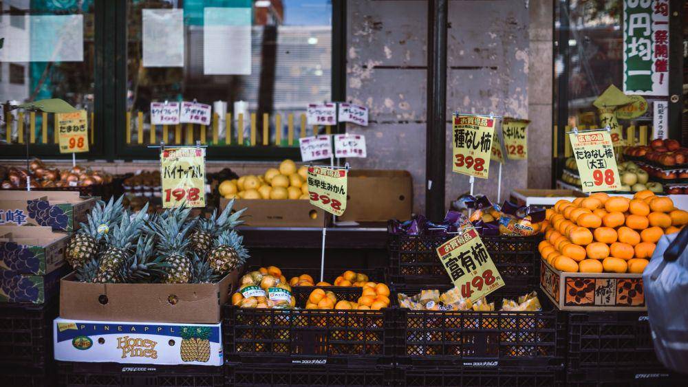 ilustrasi toko buah (unsplash.com/Redd F)