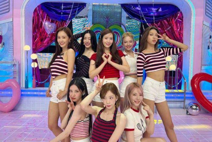 SNSD (instagram.com/girlsgeneration)