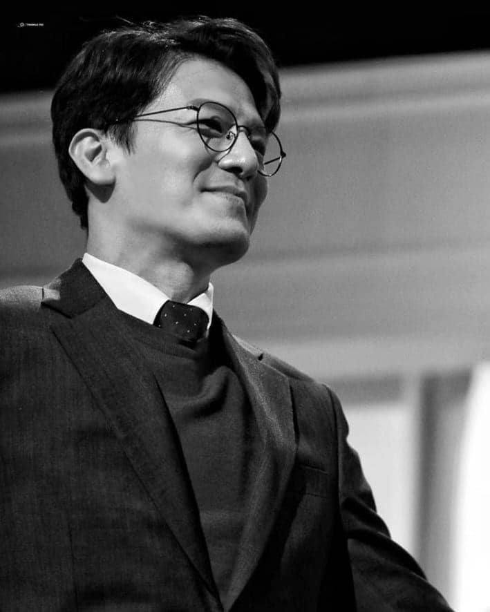 Lee Do Yeop (instagram.com/lee.doyeop)