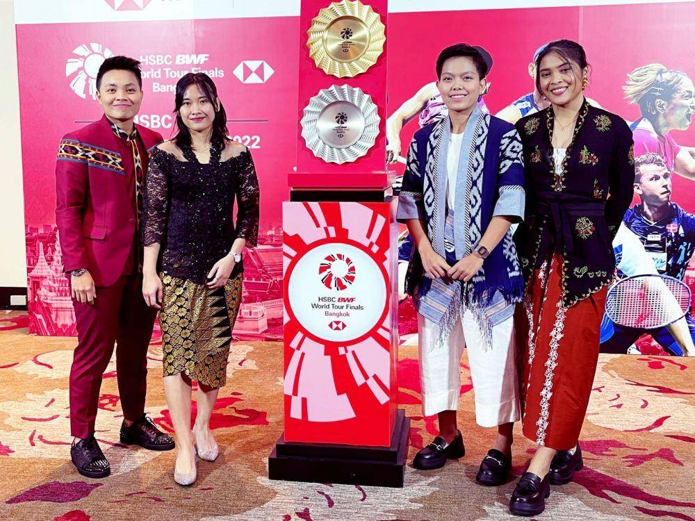 Apriyani Rahayu, Pitha Haningtyas Mentari, Siti Fadia Silva Ramadhanti, dan Gregoria Mariska Tunjung di gala dinner BWF World Tour Finals 2022 (dok. PP PBSI)