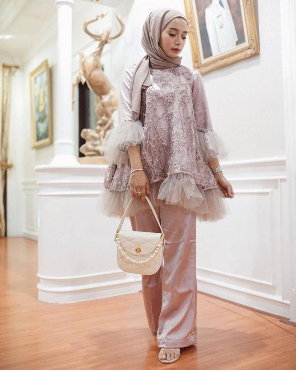 Outfit kondangan simple. (instagram.com/joyagh)