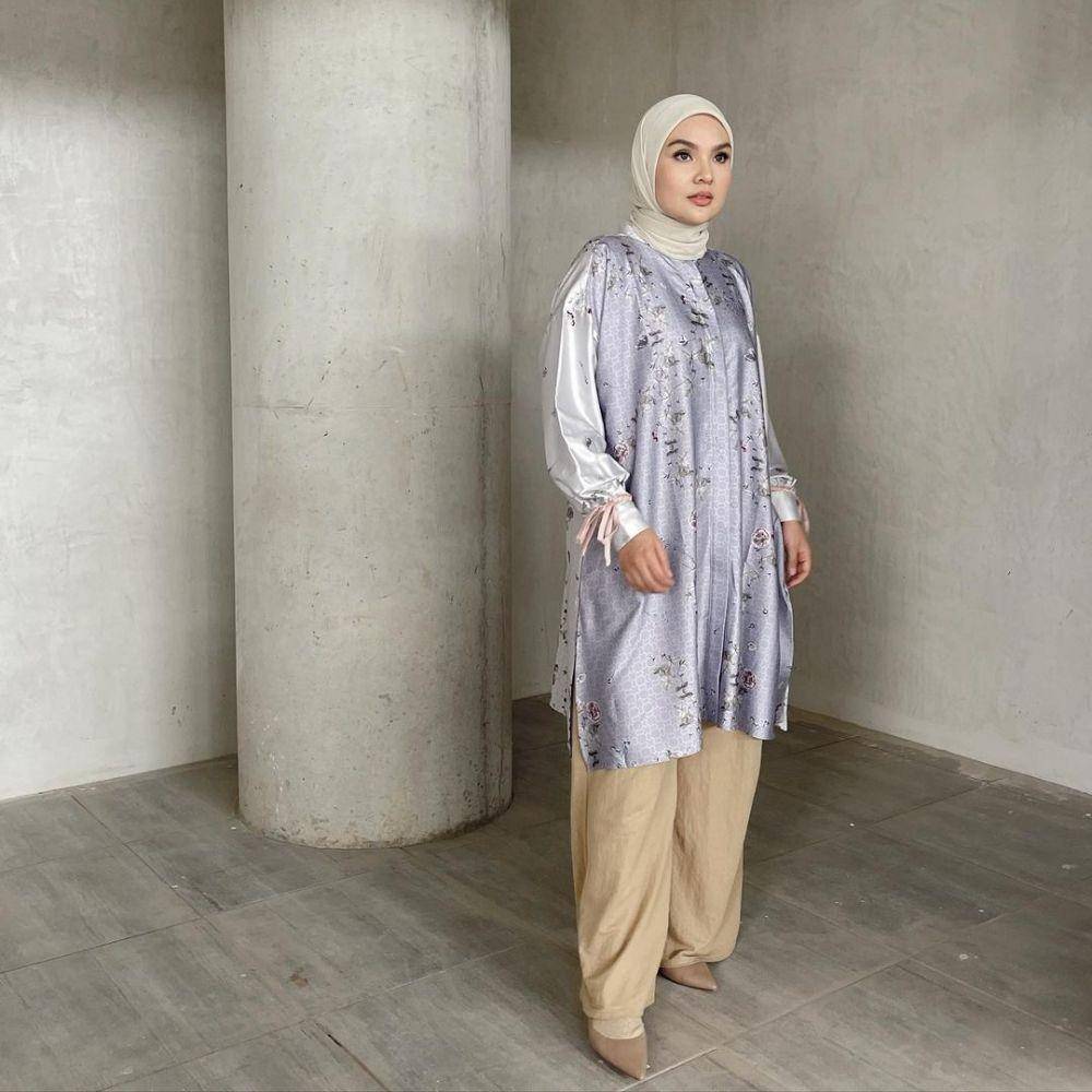 Outfit kondanagan hijab. (instagram.com/riamiranda)