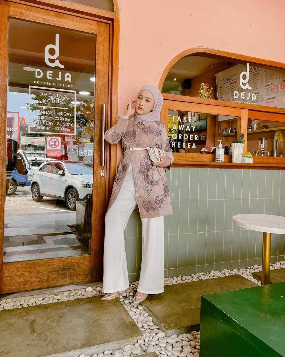 Outfit kondangan simple. (instagram.com/seviqfebinita)