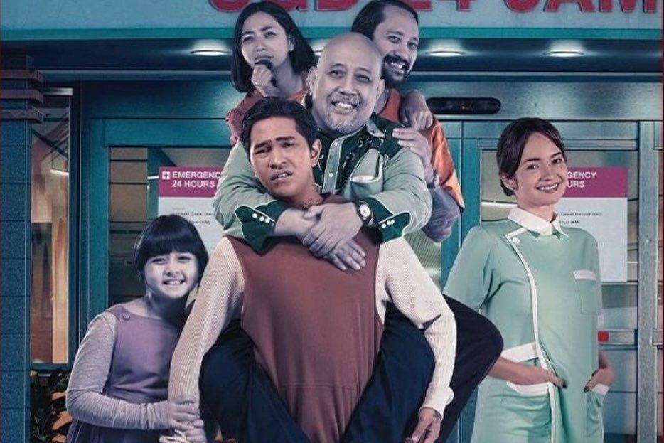 pemain yang ditampilkan dalam poster film Hello Ghost (dok. Falcon Pictures/Hello Ghost)