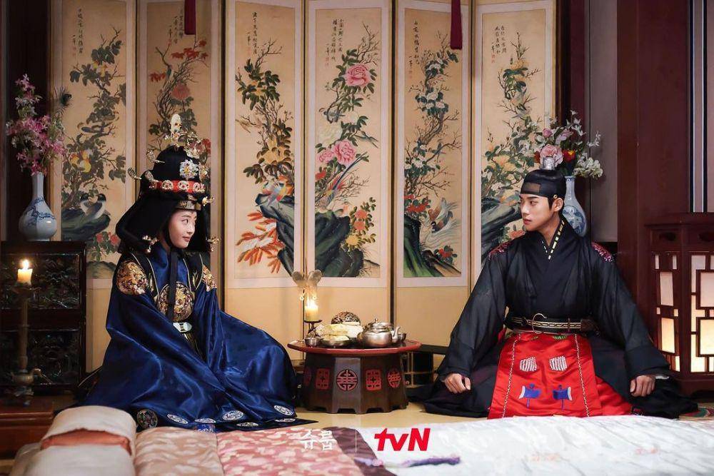 Pangeran Agung Seongnam dan Yoon Cheong Ha (instagram.com/tvn_drama)