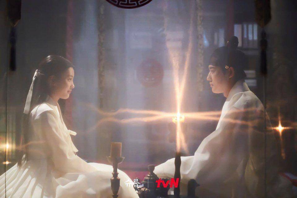 Pangeran Agung Seongnam dan Yoon Cheong Ha (instagram.com/tvn_drama)