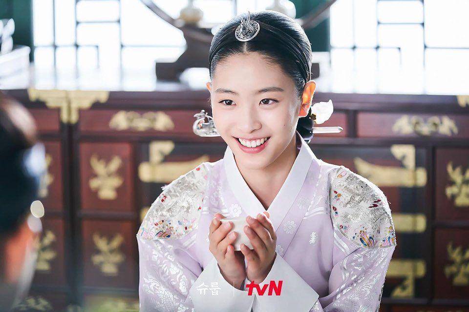 Yoon Cheong Ha (instagram.com/tvn_drama)