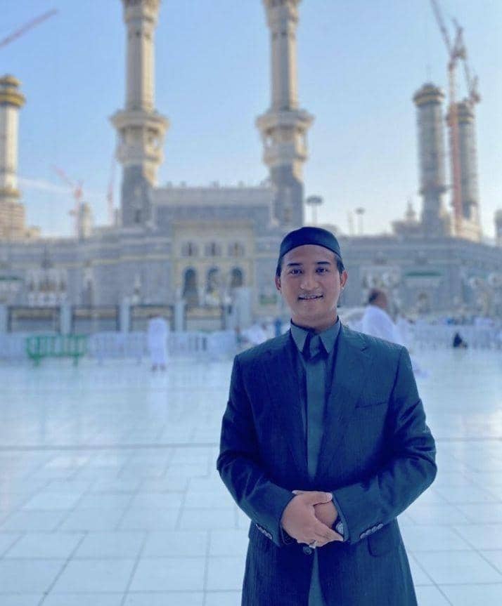 Rakha Stevira (instagram.com/rakhastevhira)