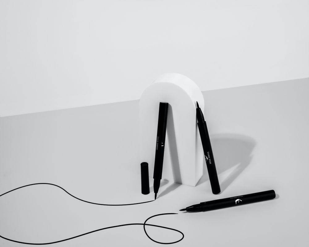 Ilustrasi eyeliner ( Unsplash/Ashley Piszek)