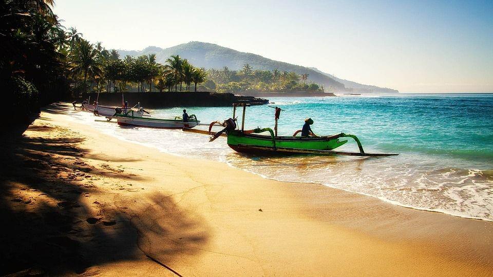 Lirik Lagu Rayuan Pulau Kelapa, Pencipta dan Maknanya