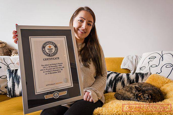 potret Flossie dan pemiliknya (guinnessworldrecords.com)