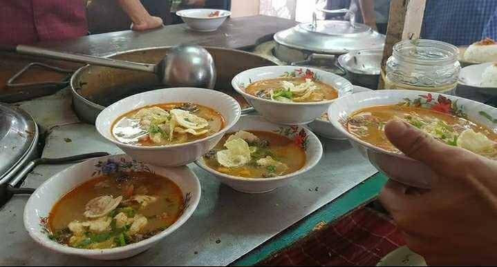 Soto Betawi H. Globe Oji (instagram.com/sotobetawihglobeoji)