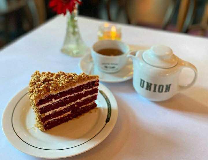 5 Rekomendasi Red Velvet Terlezat di Jakarta Pusat, Manisnya Pas!
