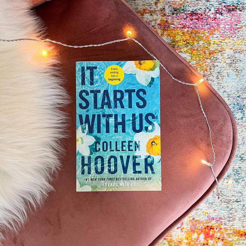It Starts With Us karya Colleen Hoover (instagram.com/atriabooks)