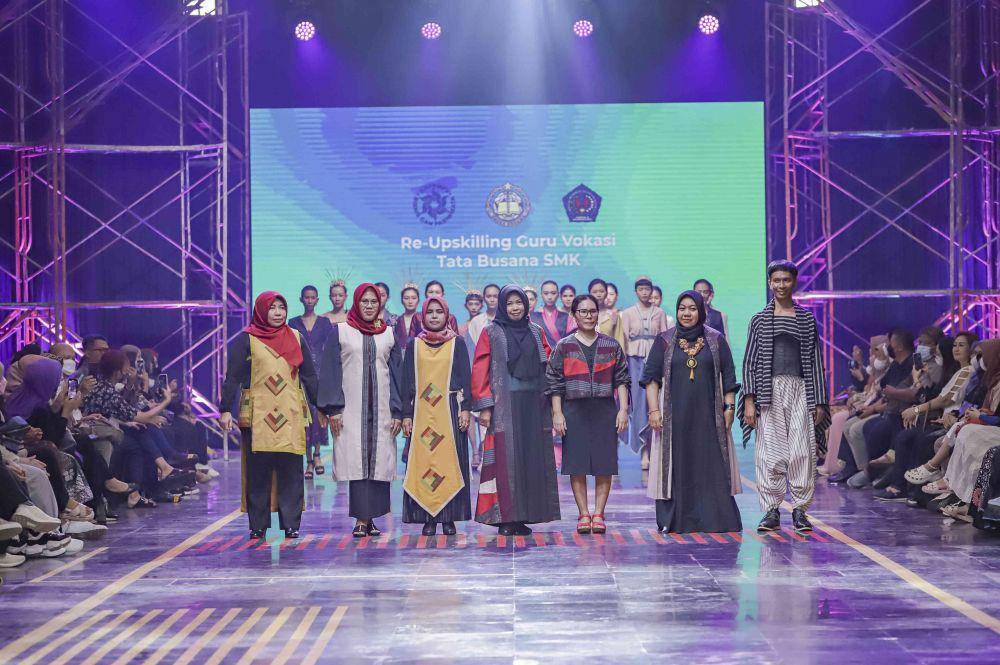 Kebaya Modifikasi dari Re-Upskilling (dok. Spotlight 2022)