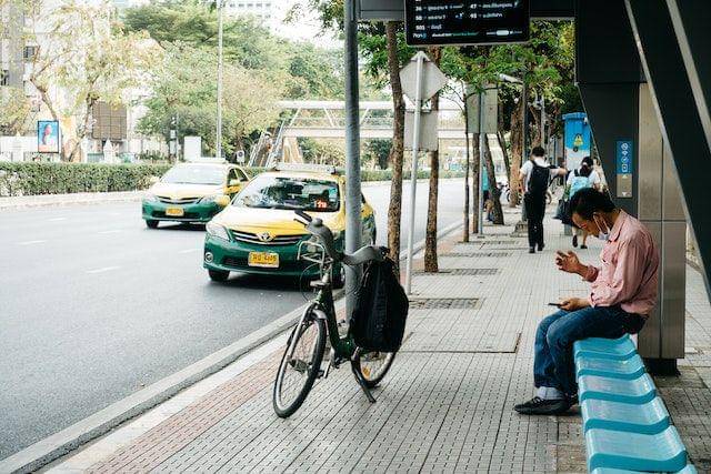 Potret taksi di pinggir jalan
