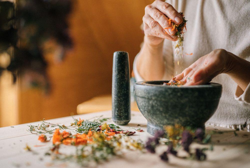 9 Herbs Kering untuk Memasak, Bumbu yang Mudah untuk Disimpan