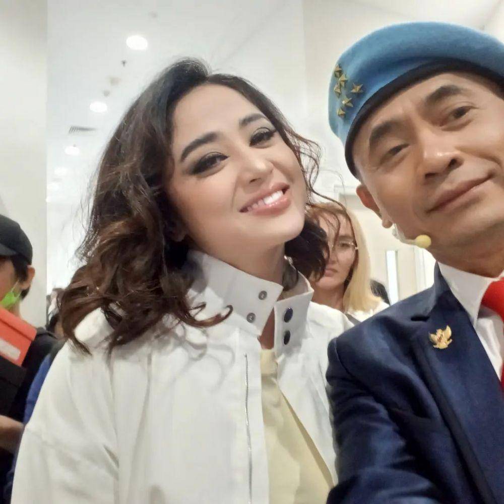 potret lord rangga bersama publik figur (instagram.com/lordranggaofficial)