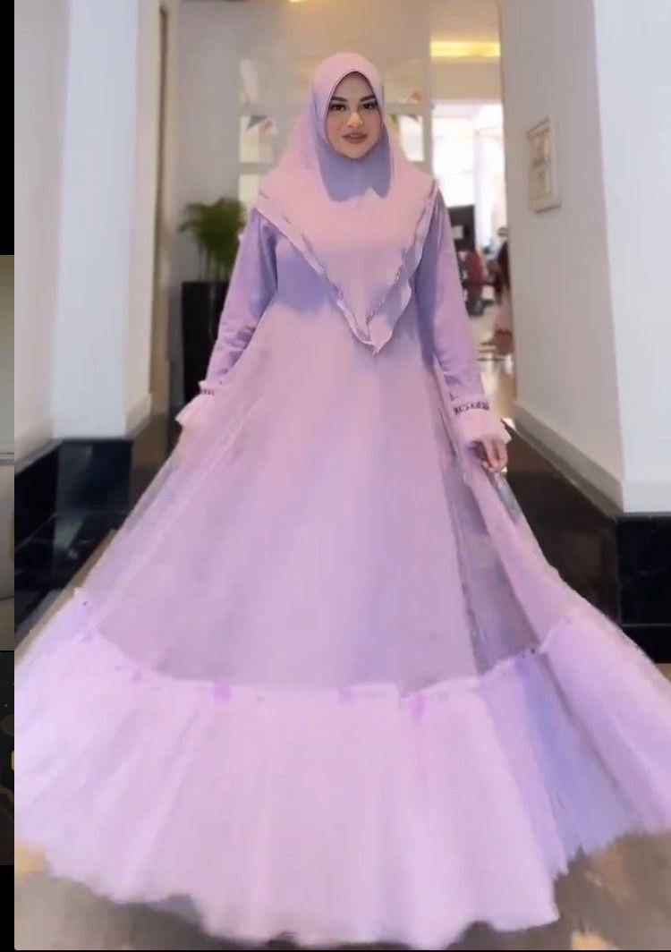 Aurel body (instagram.com/aurelie.hermansyah)