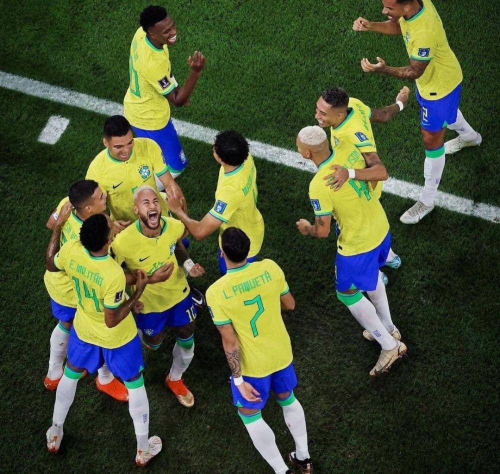 Tim nasional Brazil. Akun Instagram neymarjr