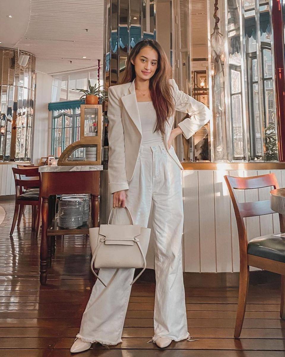 inspirasi OOTD ala beauty vlogger Nadya Aqilla (instagram.com/nadyaaqilla)
