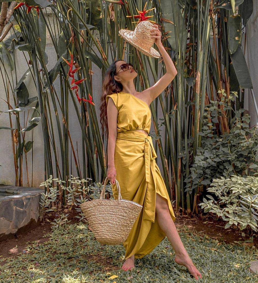 inspirasi OOTD ala beauty vlogger Nadya Aqilla (instagram.com/nadyaaqilla)