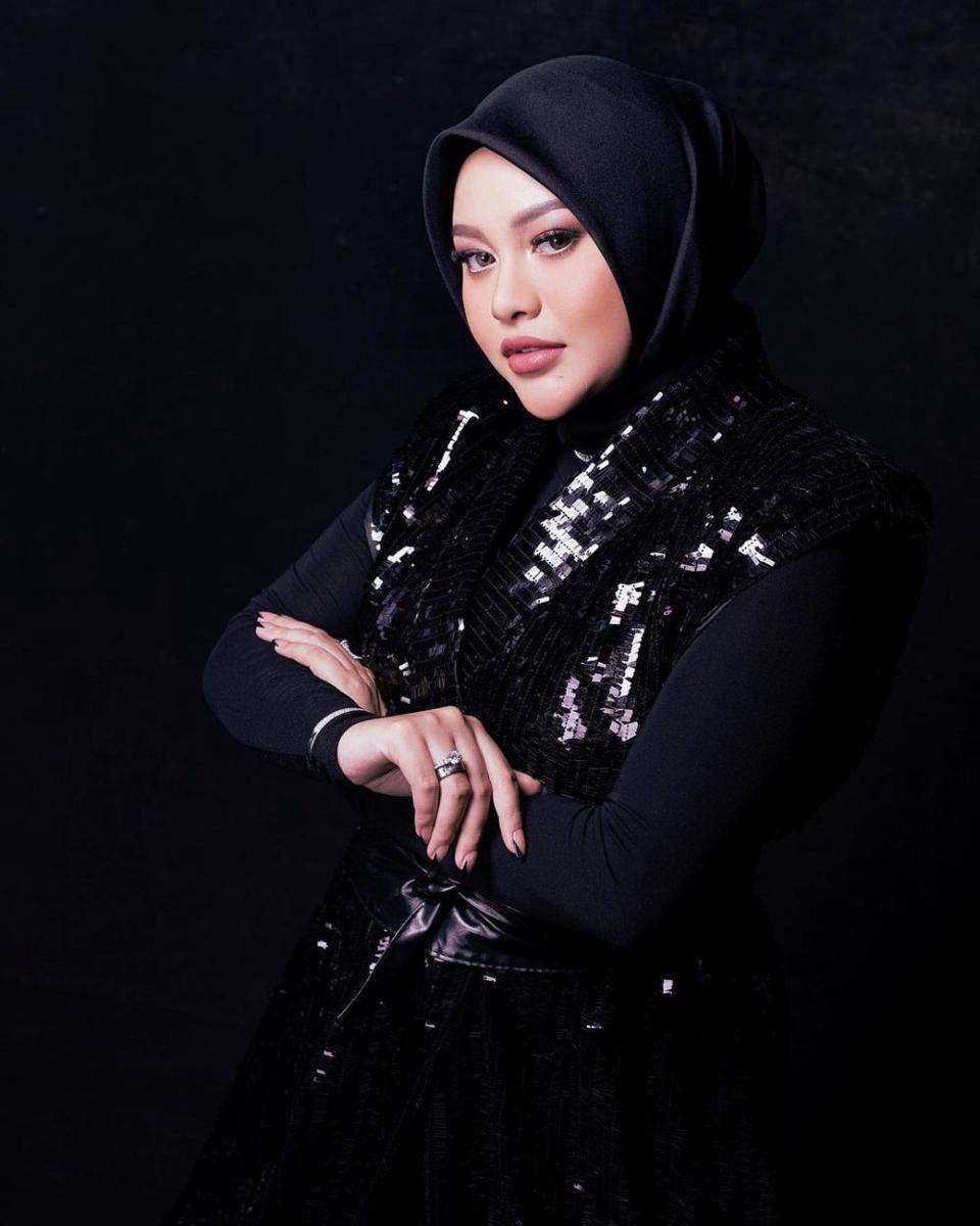 Aurel body (instagram.com/aurelie.hermansyah)