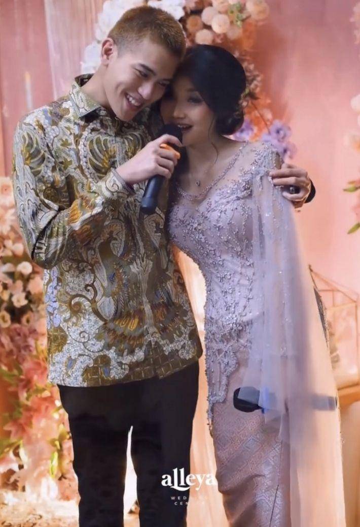 Pertunangan Julian Jacob dan Mirriam Eka (instagram.com/alleyaweddingcenter)